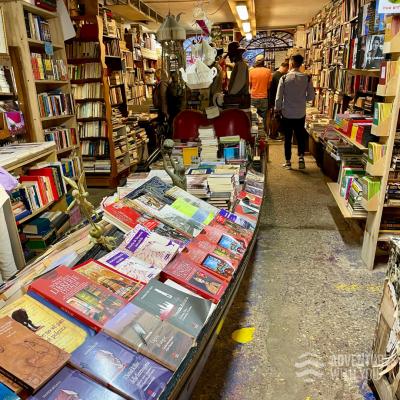 Librairie Acqua Alta bookstore